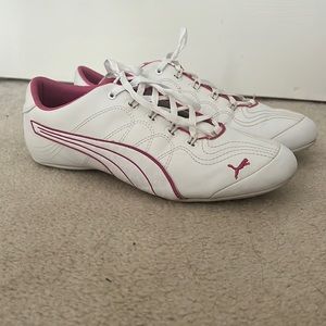 Vintage PUMA Sneakers Size 9.5-10